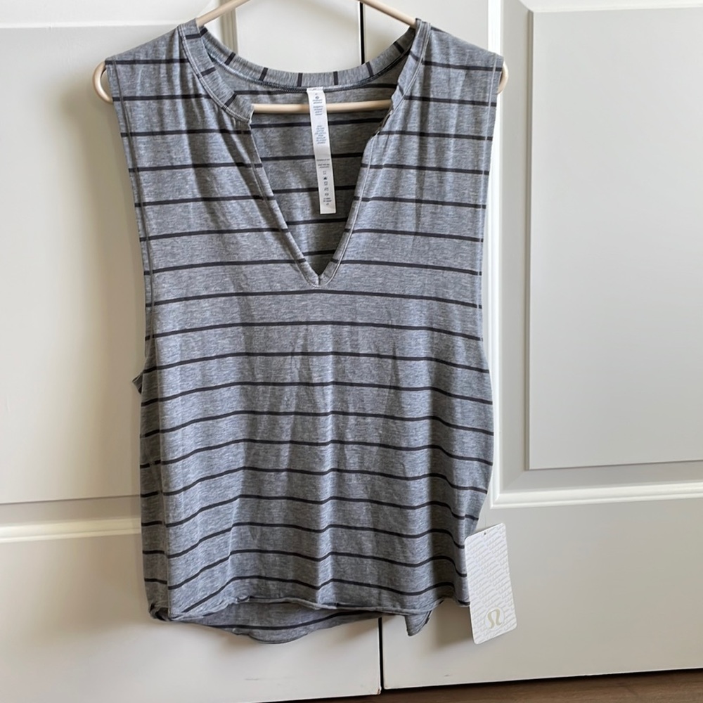 Lululemon Yogi Cut Off Tee